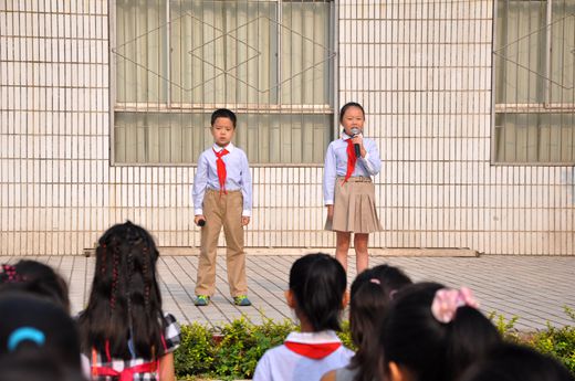 二七区建新街小学:学生演讲汇报4.jpg