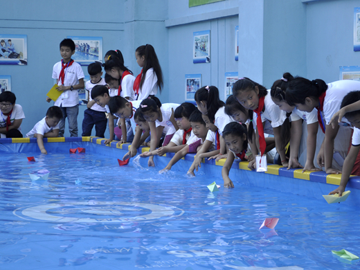 二七区航海路小学:梦想小船 快乐启航2.jpg