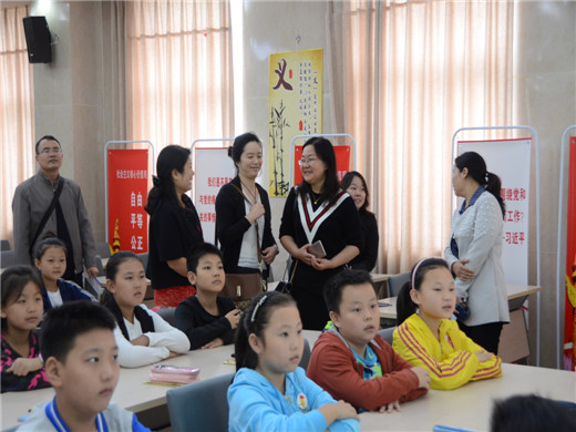 在汝河路小学调研5.jpg