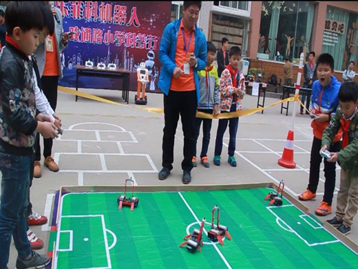 激烈的机器人足球比赛ztl2.jpg