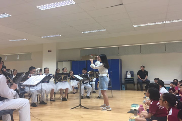 与新加坡培青小学结为友好学校,进行艺术双向交流rh3.jpg